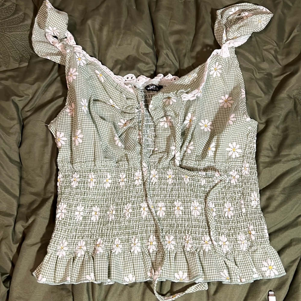 daisy summer tie front top